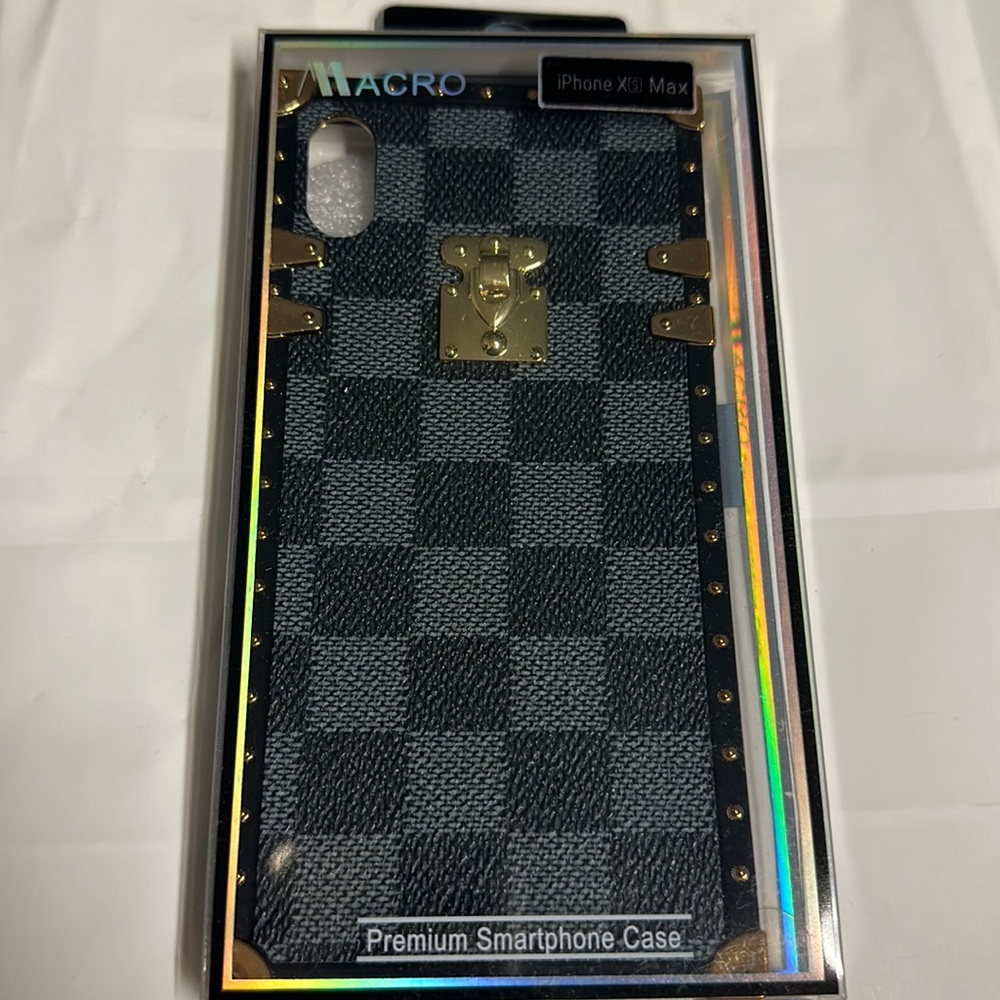 iPhone xs max case - free tempered glass